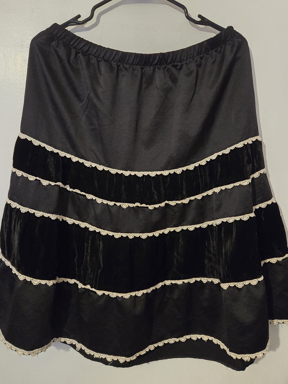 Mossimo Women Black Skirt - Size L - Picture 2 of 8